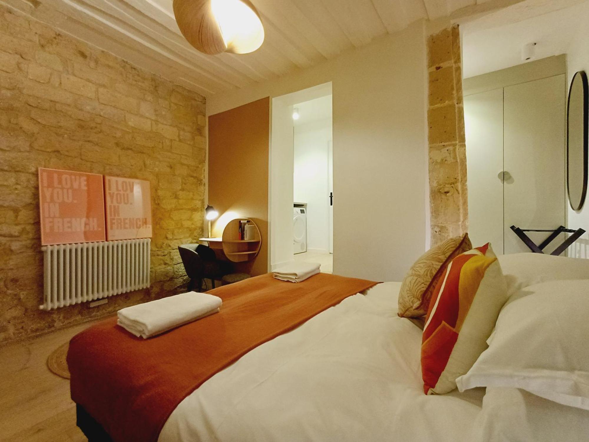 Happy Stay Paris - Suite Hotel De Ville Le Marais Εξωτερικό φωτογραφία